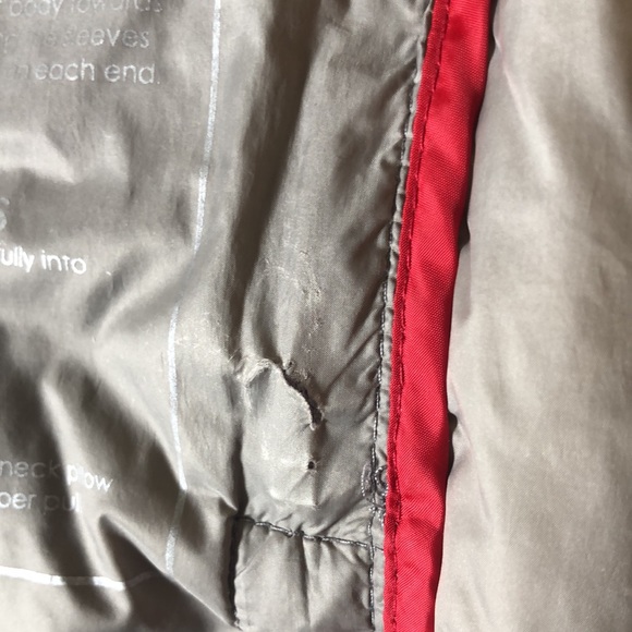 Tumi Packable Puffer Down Jacket Walt Disney Productions Silver - Picture 7 of 9